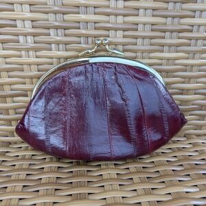 EEL Skin Purple Double Kiss Lock Coin Clutch Bag Wallet Pouch Gold Tone Hardware